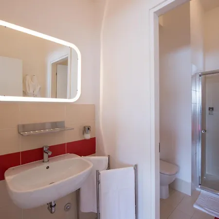 Levante 3* Специя